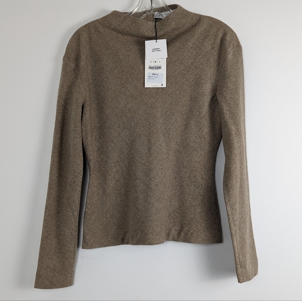 Women's Zara Wool Blend Fitted Sweater in Taupe Size Medium Pullover Cowl Neck